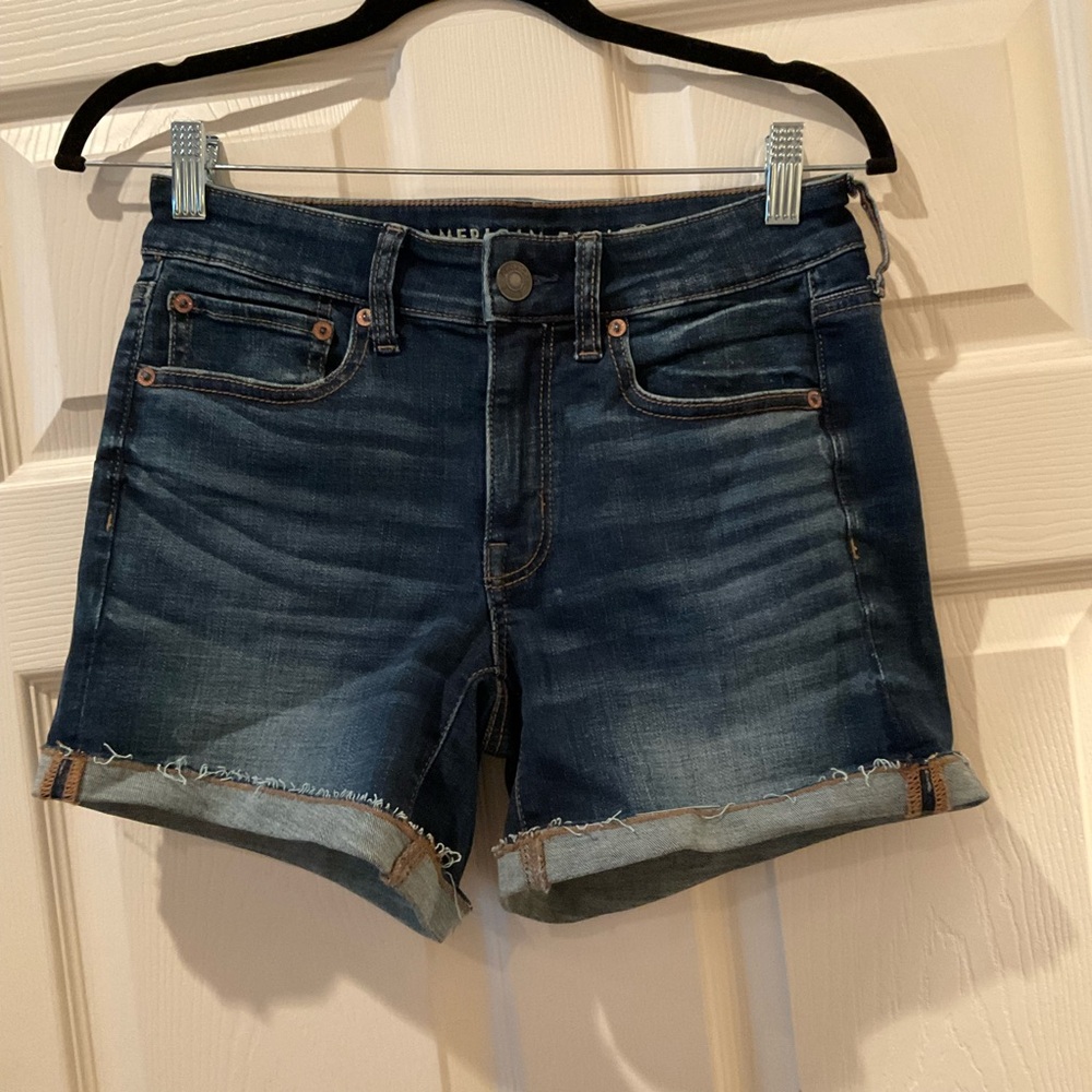 American Eagle Super Stretch Low Rise Midi Shorts Size 6